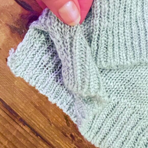 Hippie Rose Aqua Turquoise V Neck Sweater Size XS Oversized - Picture 4 of 12